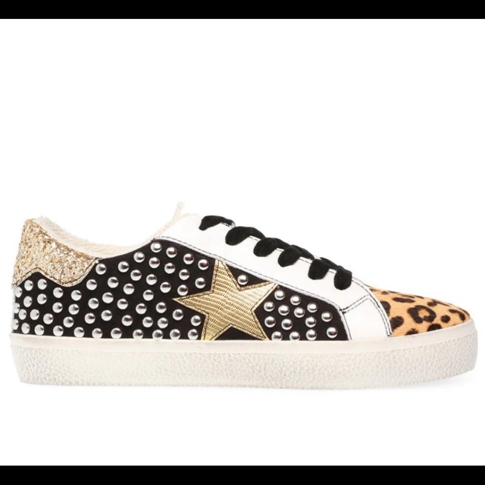 Steve Madden Philip Size 7 Leopard Print with Studs